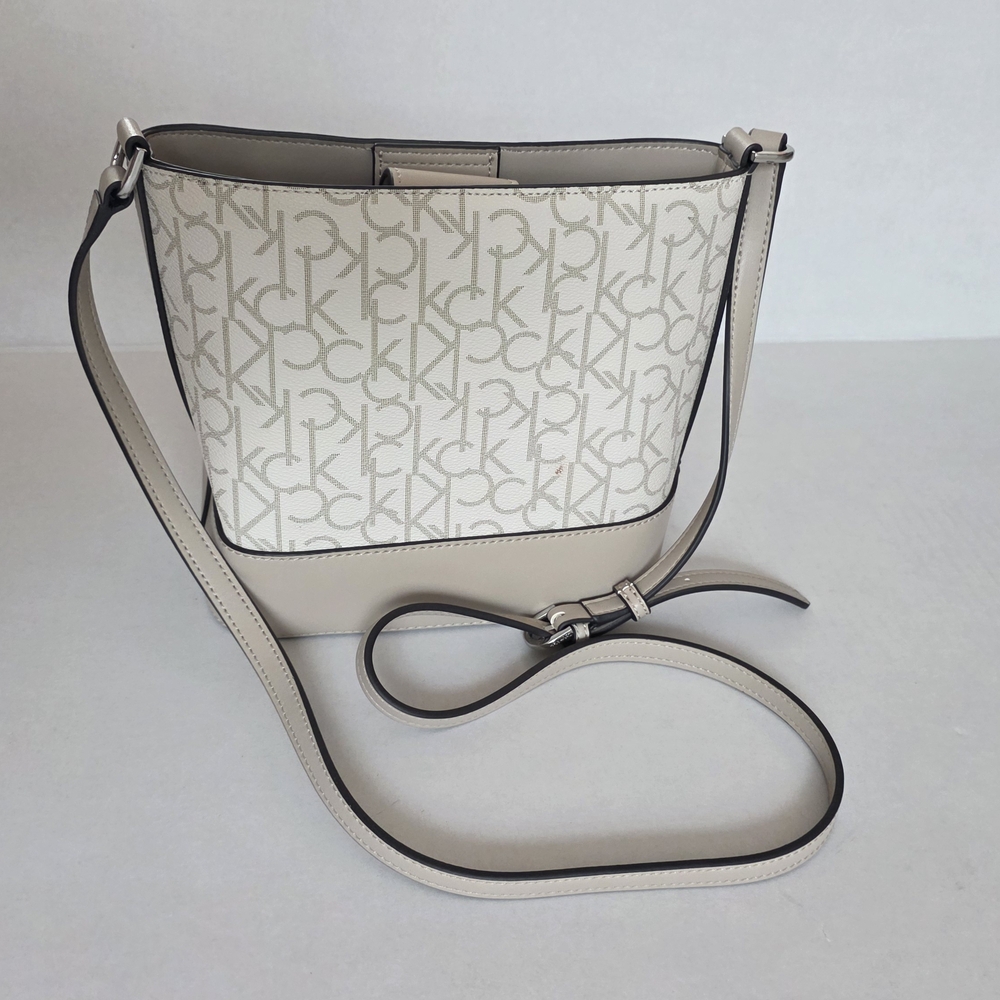 CALVIN KLEIN Adrina Crossbody Bag In Vanilla Khk - Picture 2 of 9